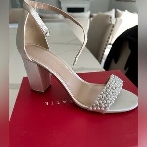 Color: silver satin two pairs size:8w size:10w